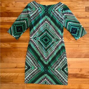 Elegant Green Geometric Patterned Women's Dress